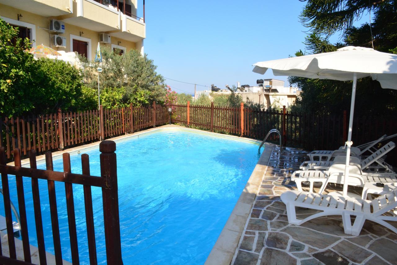 Voula Apartments Agia Marina  Exterior photo